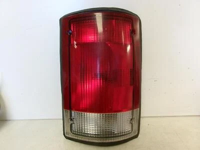 Ford E150 E250 E350 1995-2004 pasajero derecho cuarto exterior panel luz trasera fabricante de equipos originales Foto 1 de 4