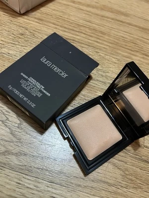 Laura Mercier Candleglow Sheer Perfecting Powder Shade 2 9g - Image 1 of 2