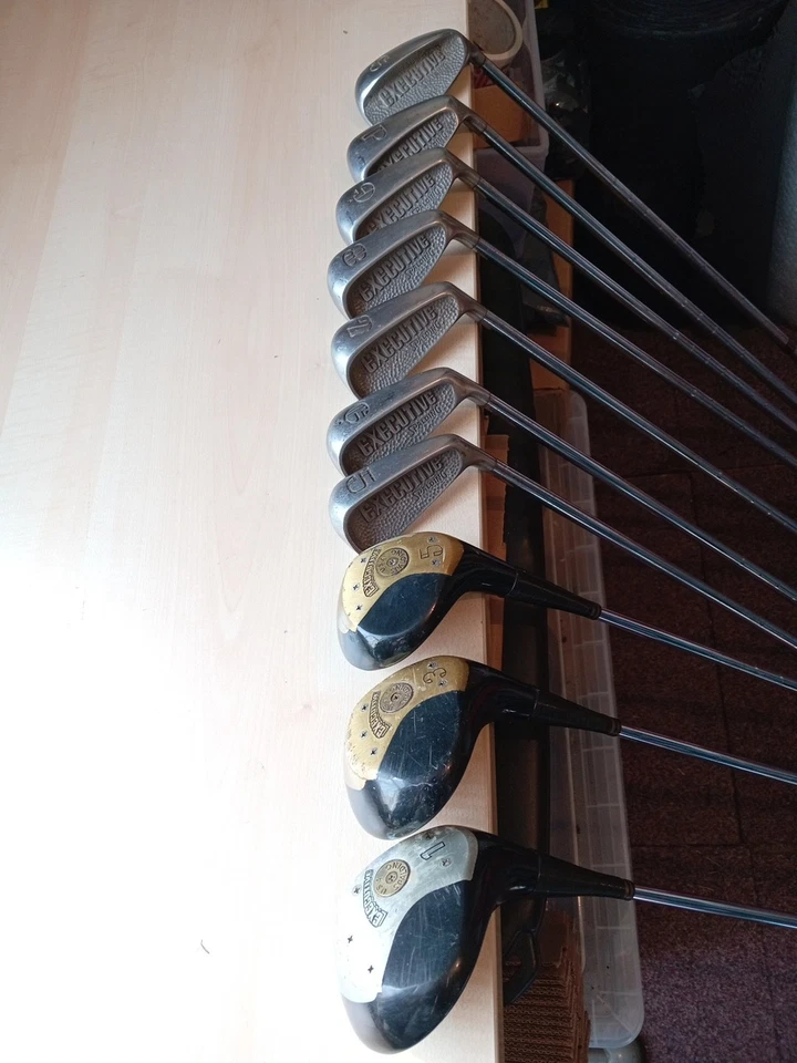RARE Spalding Executive Set  Driver, Fairway 3,5 Iron Set 5,6,7,8,9,PW&SI (10)  - Image 1 of 4