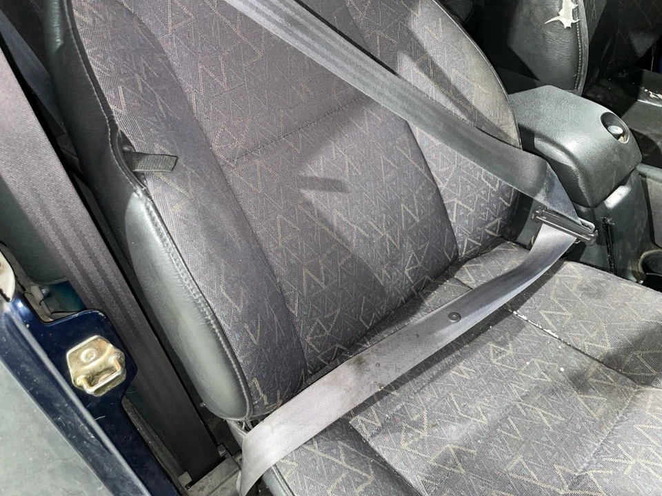 2000 - 2002 Jeep Wrangler Passenger RH Right Agate-AZ Front Seat Belt Retractor - Image 1 of 1