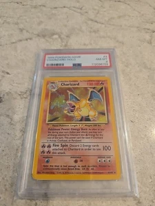 1999 POKEMON SET BASE ILLIMITATO #4 CHARIZARD-HOLO PSA 8 - Foto 1 di 3