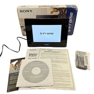 Sony DPF-D710 7" Digital Picture Frame-W/REMOTE,ORIGINAL BOX,PAPERWORK. TESTED ✅ - Image 1 of 4