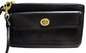 VINTAGE COACH WRISTLET, BLACK LEATHER FRONT FLAP, TURN LOCK, VERY NICE! - Picture 1 of 5