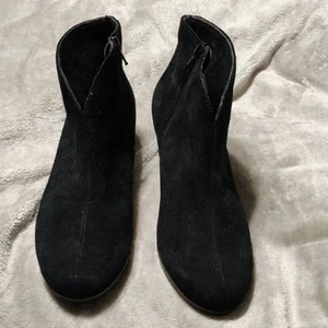 Munro Sueded Ankle Boots Black size 8.5 - Picture 1 of 10