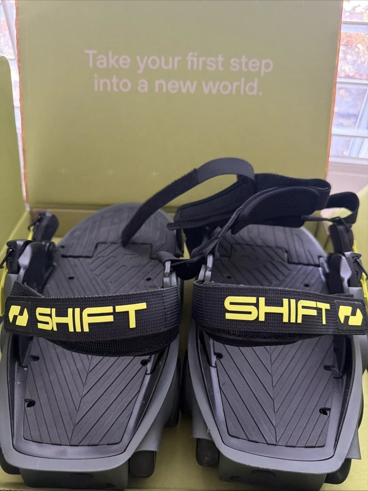 Dispositivo de movilidad Shift Robotics Moonwalkers AI con cargador y cables negro verde Foto 1 de 4