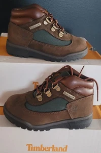 NUEVA BOTA MEDIA TIMBERLAND® IMPERMEABLE CAMPO L/F "MARRÓN OSCURO" NIÑO EE. UU. 10 - Imagen 1 de 3