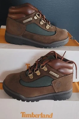 NUEVA BOTA MEDIA TIMBERLAND® IMPERMEABLE CAMPO L/F "MARRÓN OSCURO" NIÑO EE. UU. 10 Foto 1 de 3
