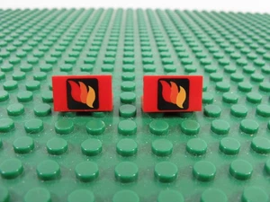 2x LEGO Panel Rojo 1 x 2 x 1 con Logotipo Clásico de Fuego Pttn 6389 1656 #4865pb004 - Imagen 1 de 2
