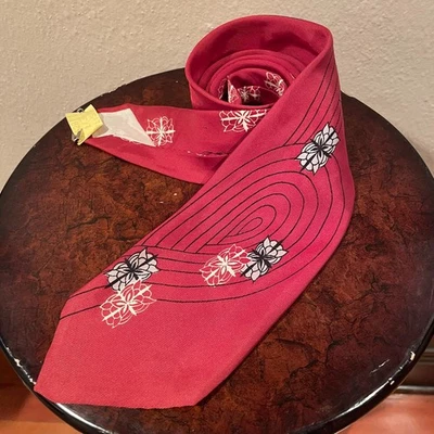 40s Vintage Art Deco Red Black Gray Cream Floral Swirl Mens Swanky Tie 52 x 3.5 - Image 1 of 4