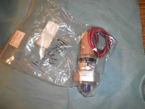 ITT Aerospace Control Druckschalter, PN: 230101-005 - Bild 1 von 1
