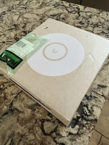 Ubiquiti WiFi6 1xGbE PoE 2x2 Dual - Photo 1/5