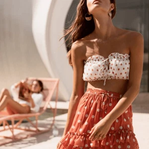 Top corto Steele Frenchie a lunares talla M - Imagen 1 de 10