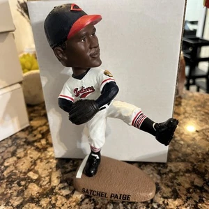 Umhängetasche Paige Cleveland Indians Bobblehead 2004 - Bild 1 von 4