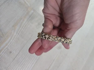 Bracciale vintage con cerniera floreale tono oro e argento - margherita delicata traforata - Foto 1 di 5