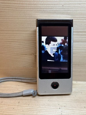 Sony Bloggie Touch Mobile HD Snap Camera MHS-TS20 - Image 1 of 4