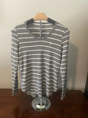 Abercrombie Kids Girls Long Sleeve Shirt Size 13/14 Medium Gray and White Stripe - Image 1 of 3
