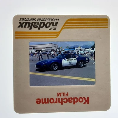 Carro de patrulha Redding California Police Department Pontiac Firebird 1991 35mm corrediça - Imagem 1 de 4