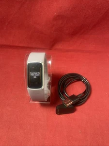 Fitbit Charge 6 Silver With Lilac Band - Picture 1 of 6
