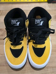 VTG 1992 Vans Half Cab Bruce Lee Mens Size 5 Yellow Black Skateboard Boardshoe - Picture 1 of 18