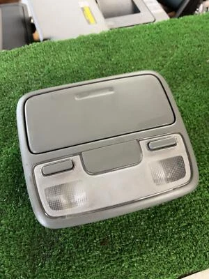 Внутренний купольный фонарь Honda Civic с держателем для солнцезащитных очков 2002 2003 2004 05 серый б/у - Изображение 1 из 3