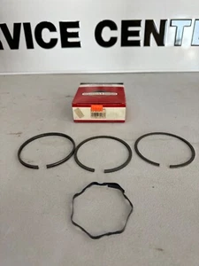NOS OEM GENUINE Briggs & Stratton 499921 Piston Ring Set - STD MADE IN USA - Picture 1 of 1