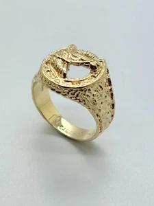 9ct Yellow Solid Gold Horse / Horse Shoe Signet Ring - Picture 1 of 12