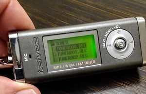 River MP3 WMA FM Tuner Recorder USB - Picture 1 of 7