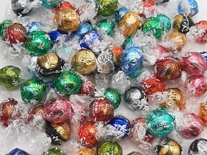 1 x 1000gr. Lindt Lindorkugeln 13 Sorten, MHD 10.2025 !! (1000gr./25,98€) - Bild 1 von 1