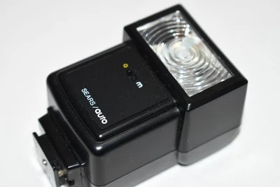 Small Vintage Sears  35mm Auto Electronic Tiny Flash - Model 330.80170 Hong Kong - Image 1 of 4