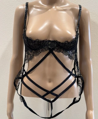 TRAJE DE PELUCHE VICTORIA'S SECRET BORDADO FLORAL COPA ABIERTA TIRAS SIN ENTREPIERNA M Foto 1 de 4