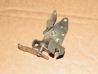 Soporte de ajuste de manivela campana cable estrangulador OEM Mazda RX7 79-80 Foto 1 de 2