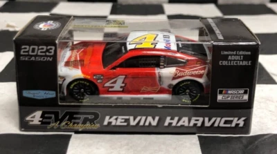 Kevin Harvick #4 Budweiser 2023 Mustang In Scala 1:64 CX42365TBDKH Action - Immagine 1 di 4