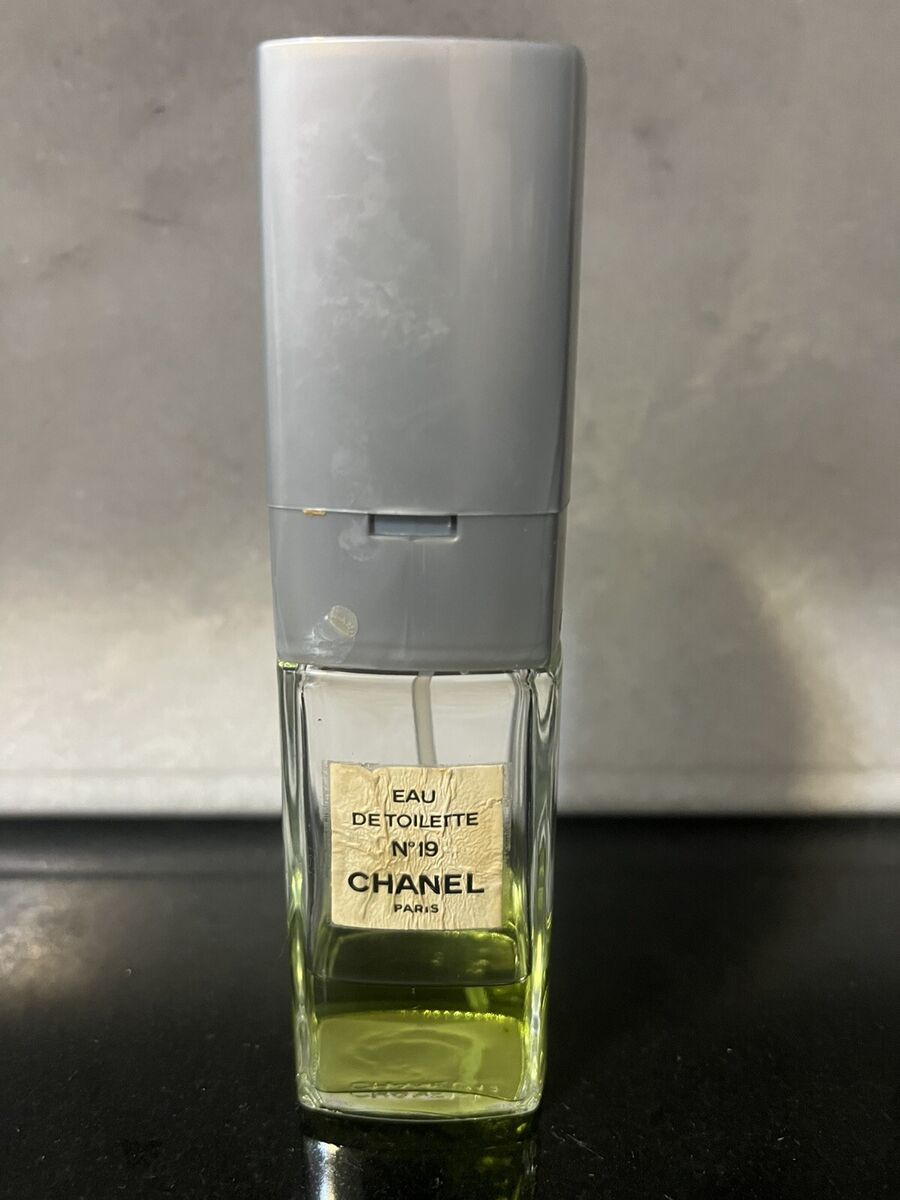 CHANEL Chanel No 19 Eau de Toilette for Women for sale | eBay CHANEL Chanel No 19 Eau de Toilette for Women for sale | eBay