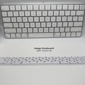 Apple Magic Keyboard with Touch ID for Mac Models + Keyboard Cover - Afbeelding 1 van 9
