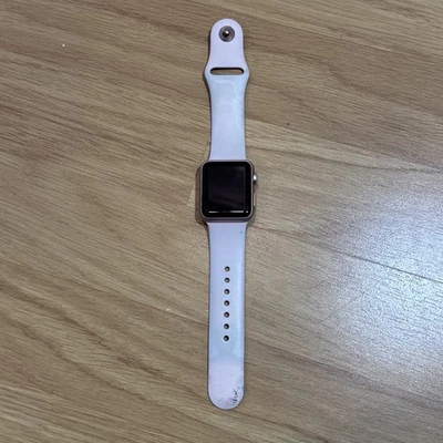 Apple Watch Series 1 38mm Silver Aluminium NOT WORKING - Image 1 of 3