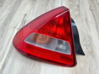 Montaje de luz trasera izquierda del lado del conductor Honda Insight 2000-2006 OEM Foto 1 de 4