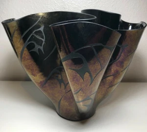 vitreous designs canada handkerchief vase - Picture 1 of 12