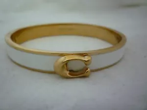 Coach Signatur vergoldet & weiße Emaille Scharnier C Schnalle Armreif Armband neu - Bild 1 von 24