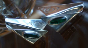 Vintage :*B. CHAVEZ*: TRIANGULARES NATIVOS AMERICANOS con PENDIENTES PIEDRA VERDE ORNAMENTADOS - Imagen 1 de 14