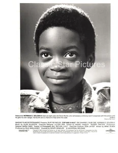 A87 Norman D. Golden primer plano Burt Reynolds policía y medio 1992 lote de 2 fotos - Imagen 1 de 2