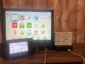 Nintendo Wii U Deluxe 32GB Bundle: Console, Gamepad, Deluxe Controller + 9 Games - Picture 1 of 2