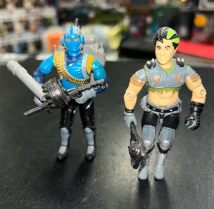 Lote de 2 figuras vintage de GI Joe 1990 Range Viper casi completas 1986 Thrasher completo - Imagen 1 de 9