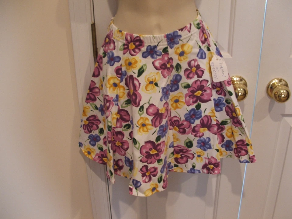 Nuevo en paquete Frederick's of Hollywood Pensamiento Swing Falda Hecha en EE. UU. Talla Jr.med5-7 Foto 1 de 1