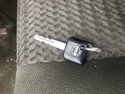 Used Rear Drive Shaft Rear fits: 2007 Nissan Frontier 4x4 6 cylinder MT Rear Gra Foto 1 de 4