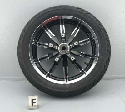 Переднее колесо 2018 Harley Electra Glide Limited 17 дюймов x 3,00 дюйма и METZLER 130/80B17 - Изображение 1 из 4