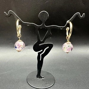 Splendidi orecchini a cerchio tono oro con perle di vetro - Foto 1 di 7