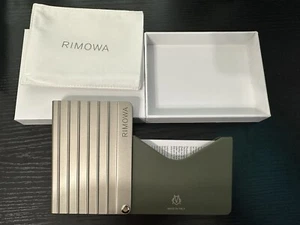 Nuevo Tarjetero Rimowa Aluminio - Color Titanio AGOTADO EN CUALQUIER OTRO LUGAR - Imagen 1 de 2