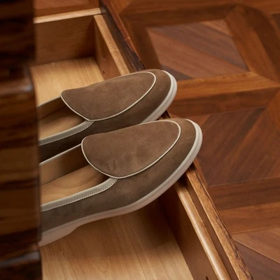 Zapatos planos de vestir de gamuza de cuero real estilo italiano británico para hombre Foto 1 de 4