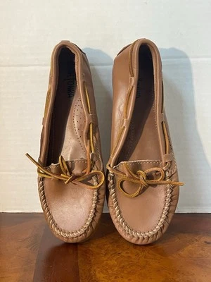 Minnetonka Tan Moccasins Shoes Women Size 9 Boho Lagenlook Comfy Loungewear - Image 1 of 4