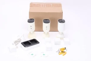 Arlo 3x: VMC4040P Spotlight Camera W/ VMA5400C Charging Station - Fair Condition - Picture 1 of 2